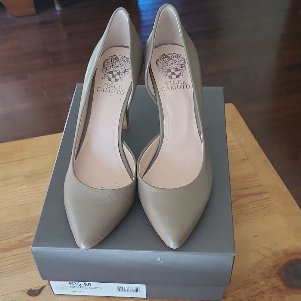 Vince Camuto Elona2 Leather Mouse Grey Taupe Pumps Heels Sz6.5 Bundle Discount - Picture 1 of 10